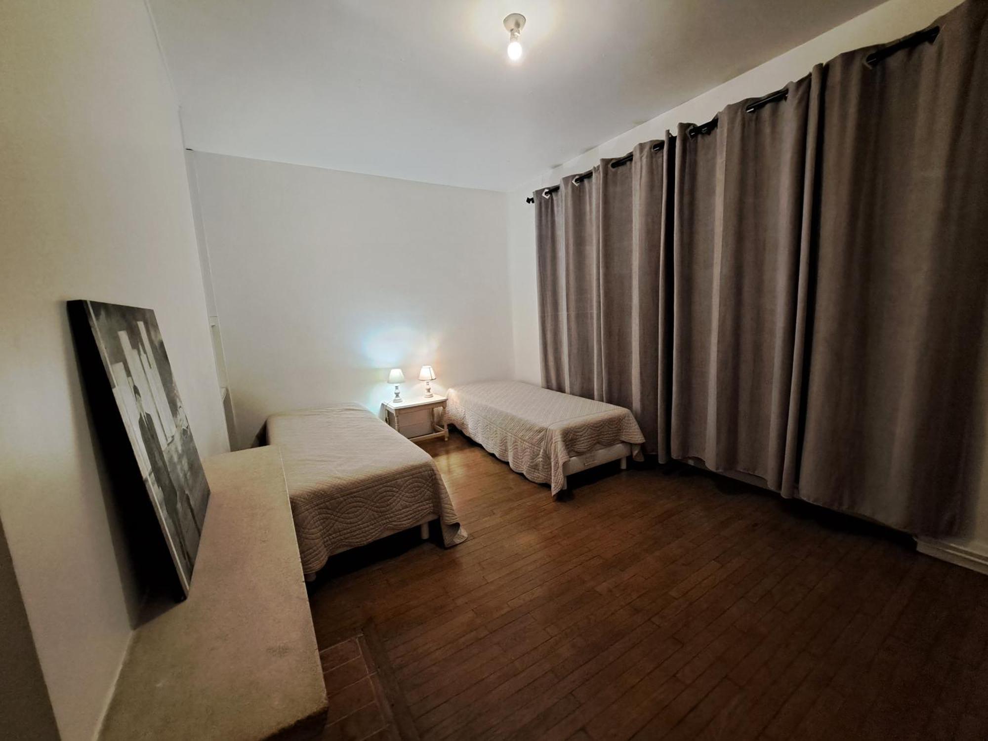 Charmant Appartement Au Pied Du Chateau Жиан Екстериор снимка